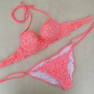 Victoria’s Secret bikini